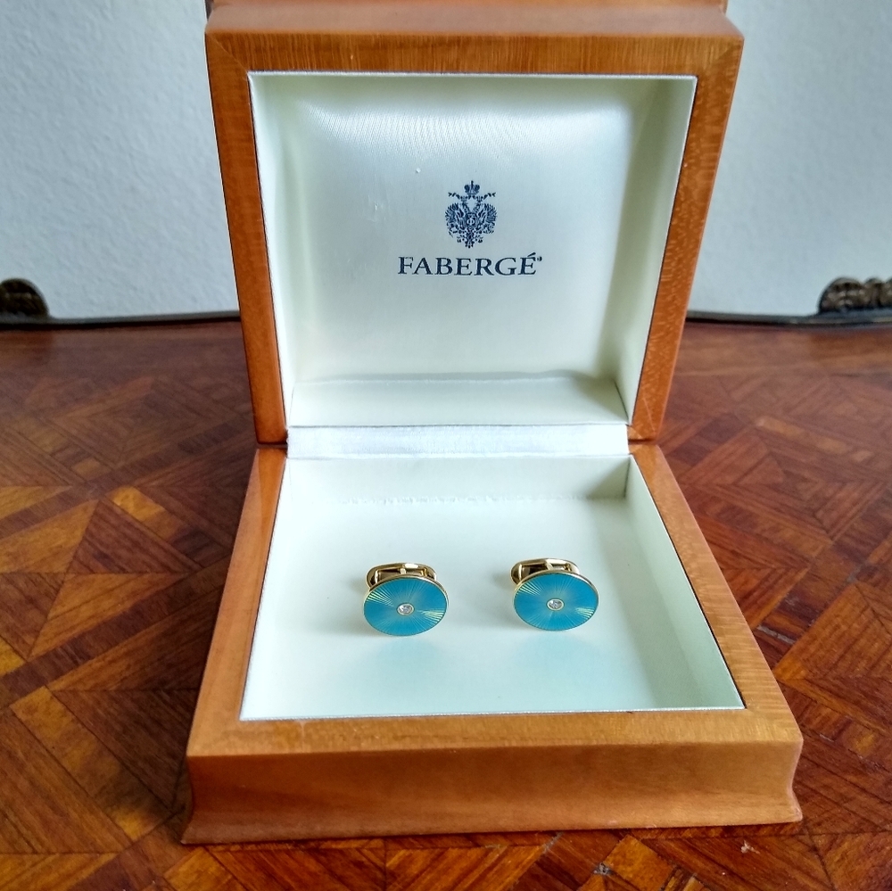 FABERGÉ 18K Gold, Diamond cufflinks. *UNISEX*